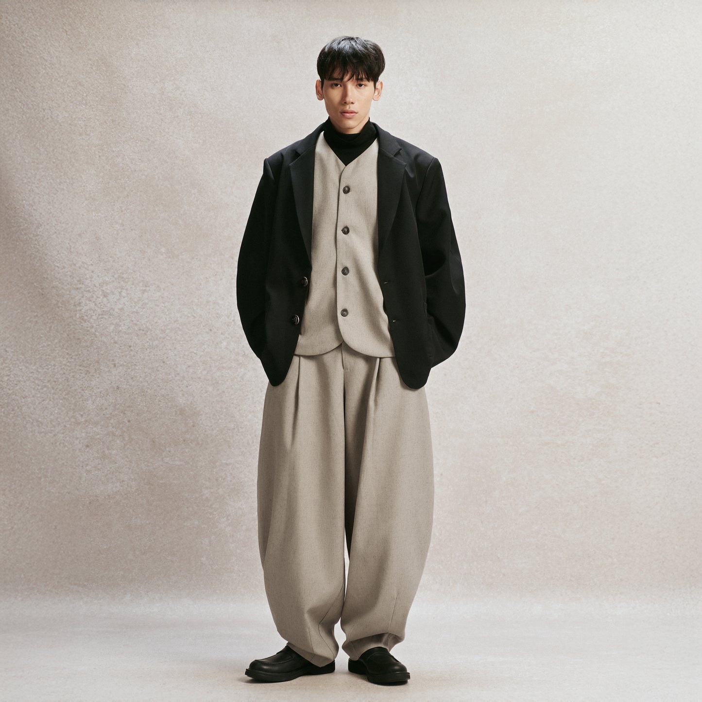 Black Amphora Blazer