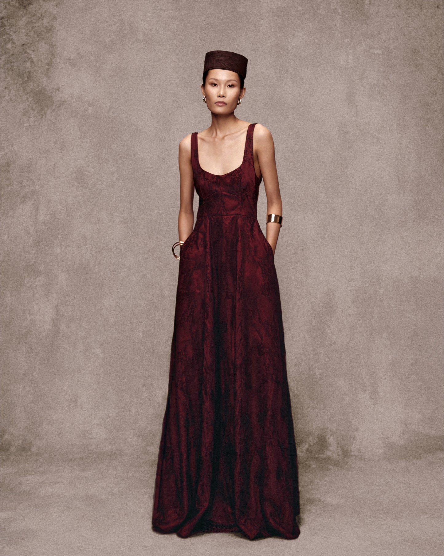 Nhà Rồng Tafta Gown AN HERITAGE ASTOUD