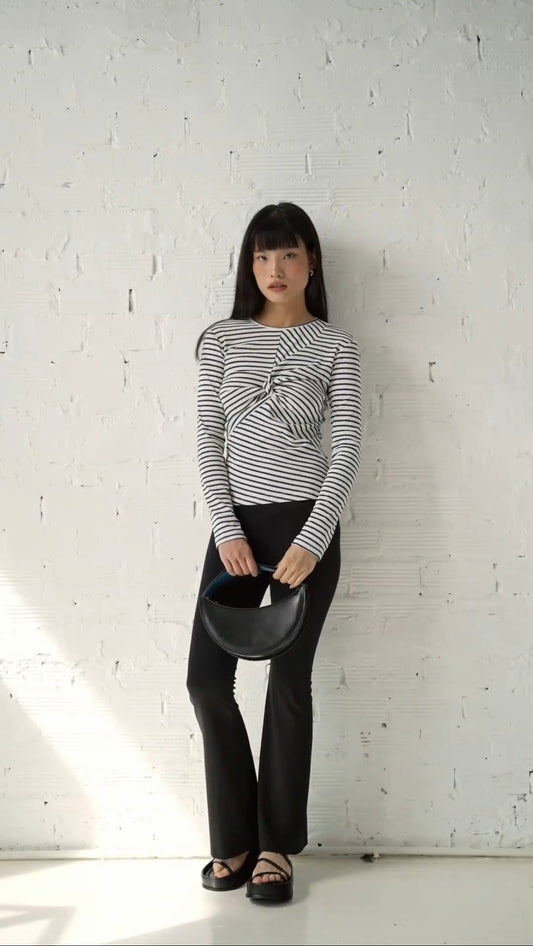 cau-co-bien-shirt profilemomo astoud